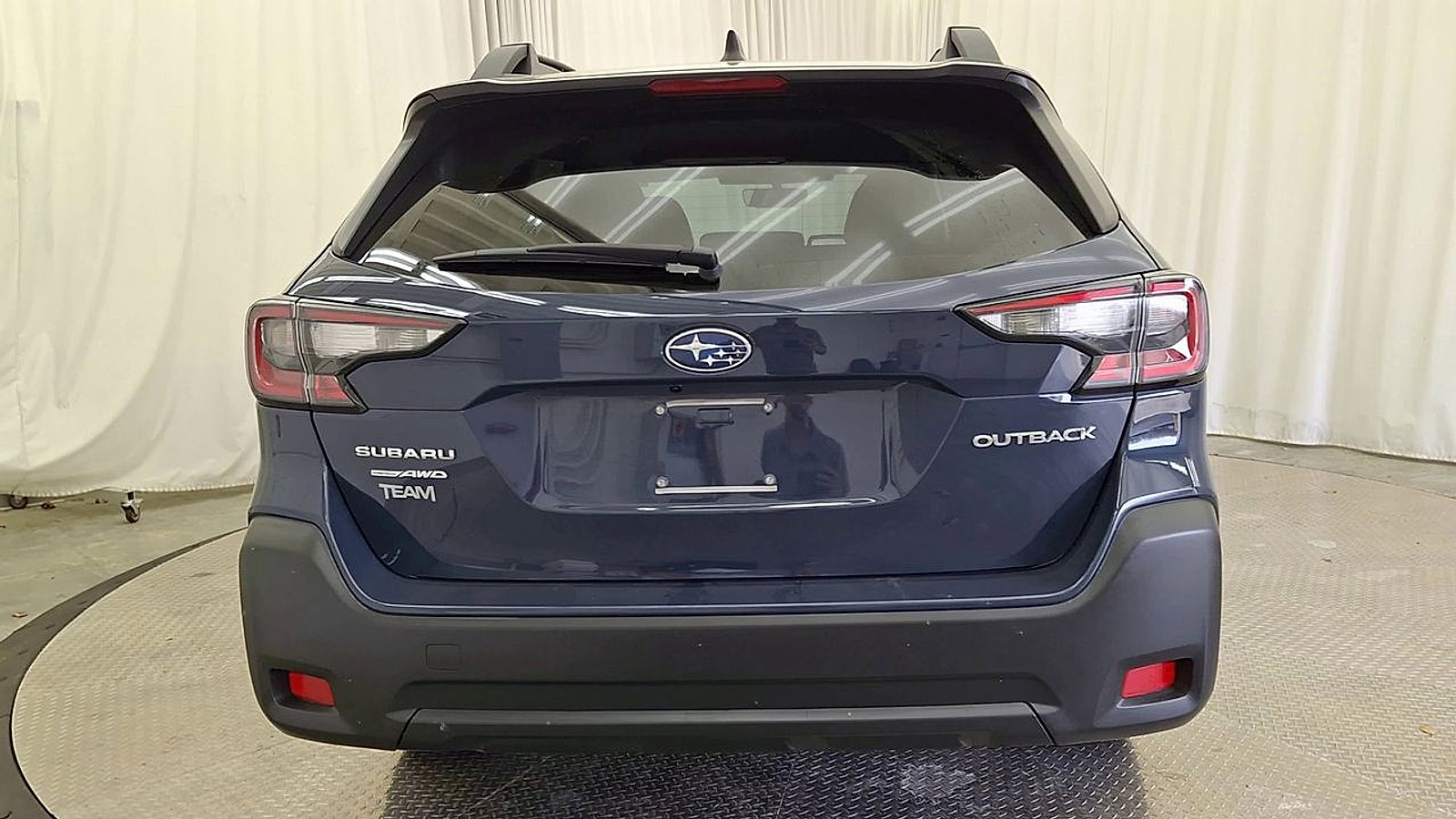 Used 2024 Subaru Outback Premium image 2