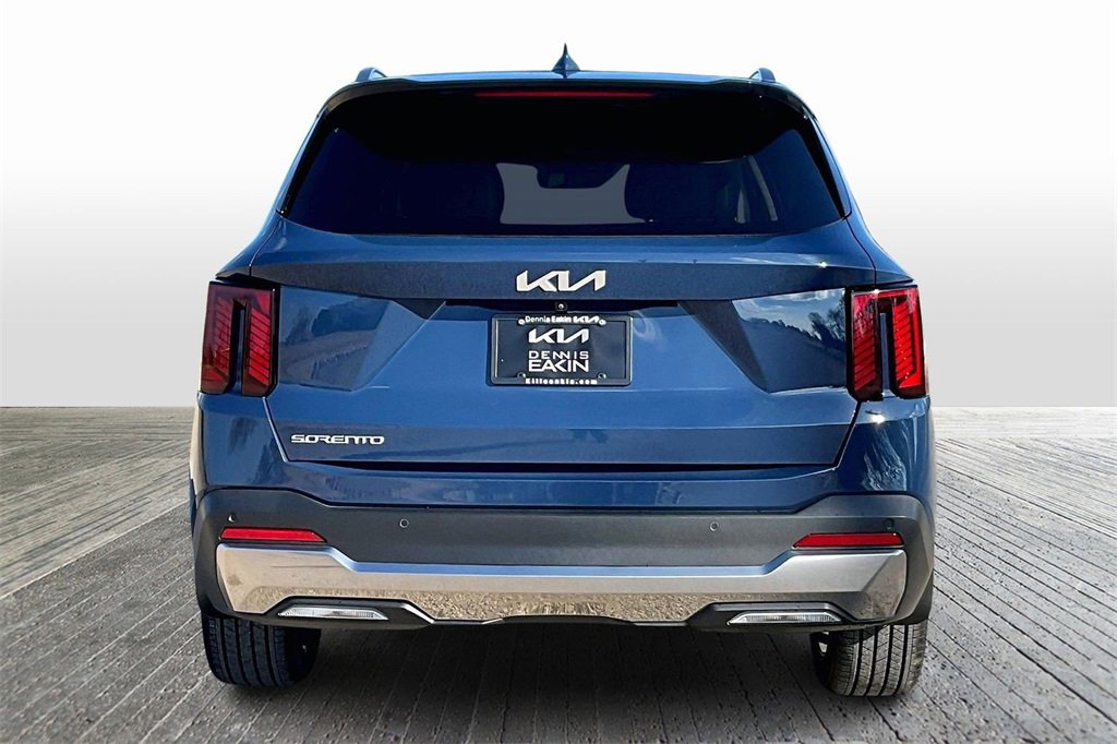 Used 2025 Kia Sorento SX image 4