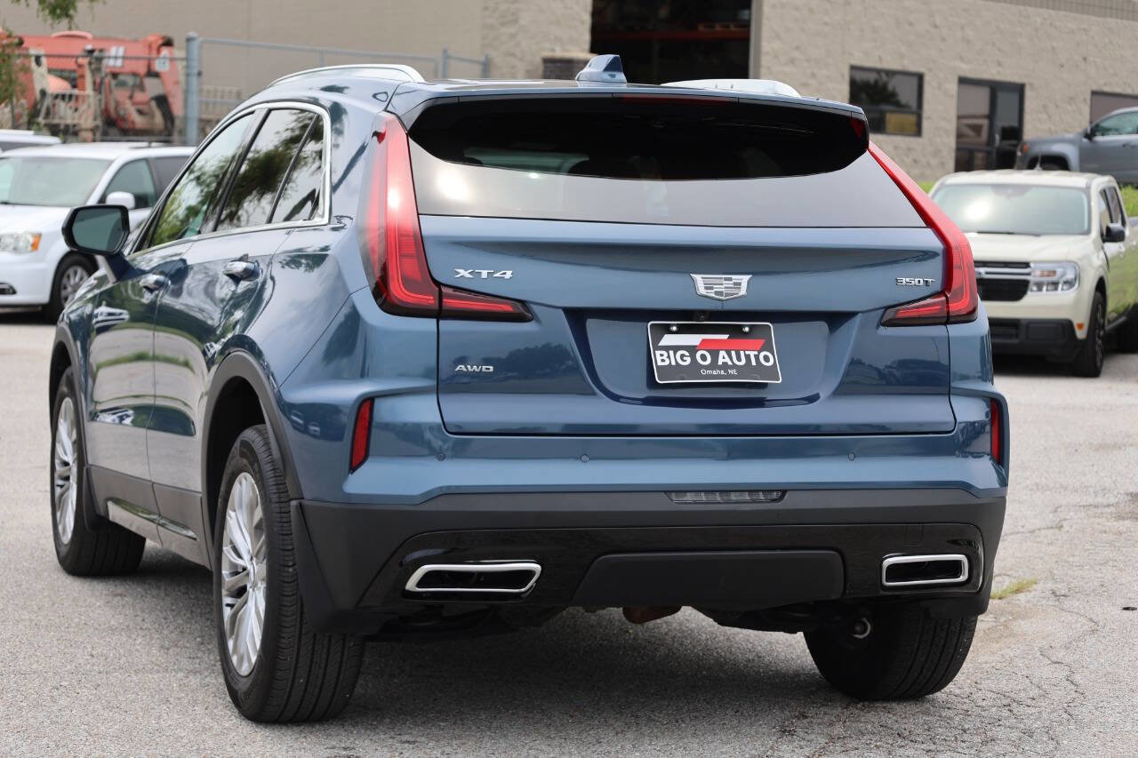 Used 2024 Cadillac XT4 Premium Luxury w/ Cold Weather Package image 11