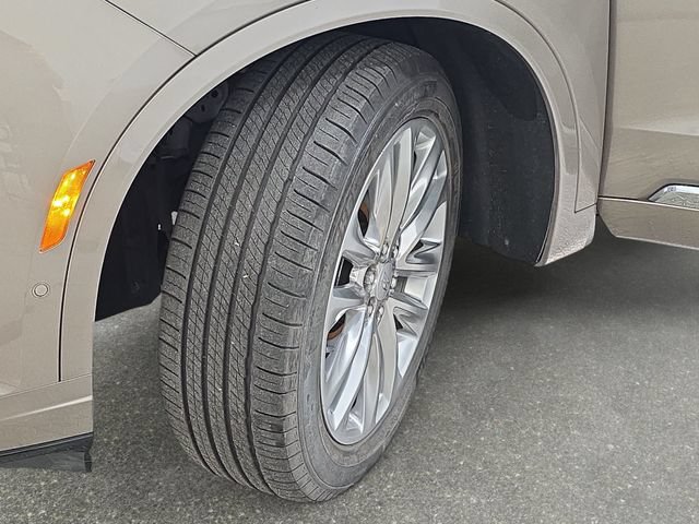 Used 2023 Cadillac XT6 Premium Luxury w/ Technology Package AWD/4WD image 29
