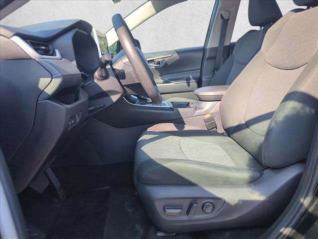 Certified 2025 Toyota RAV4 XLE AWD/4WD image 9