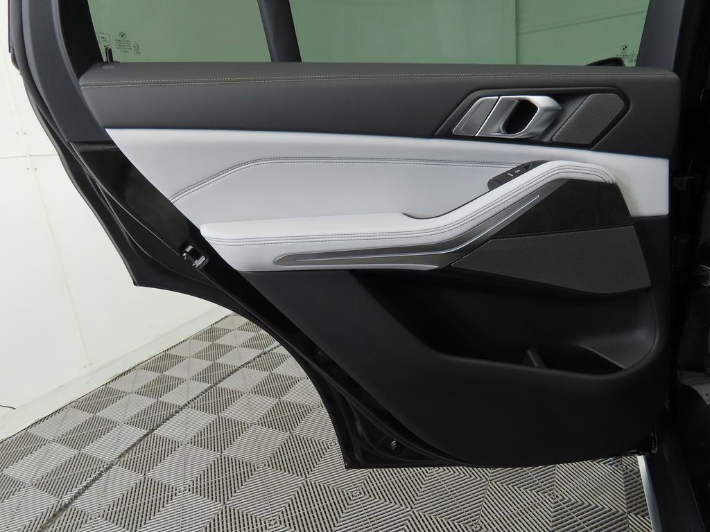 Certified 2025 BMW X5 sDrive40i image 28