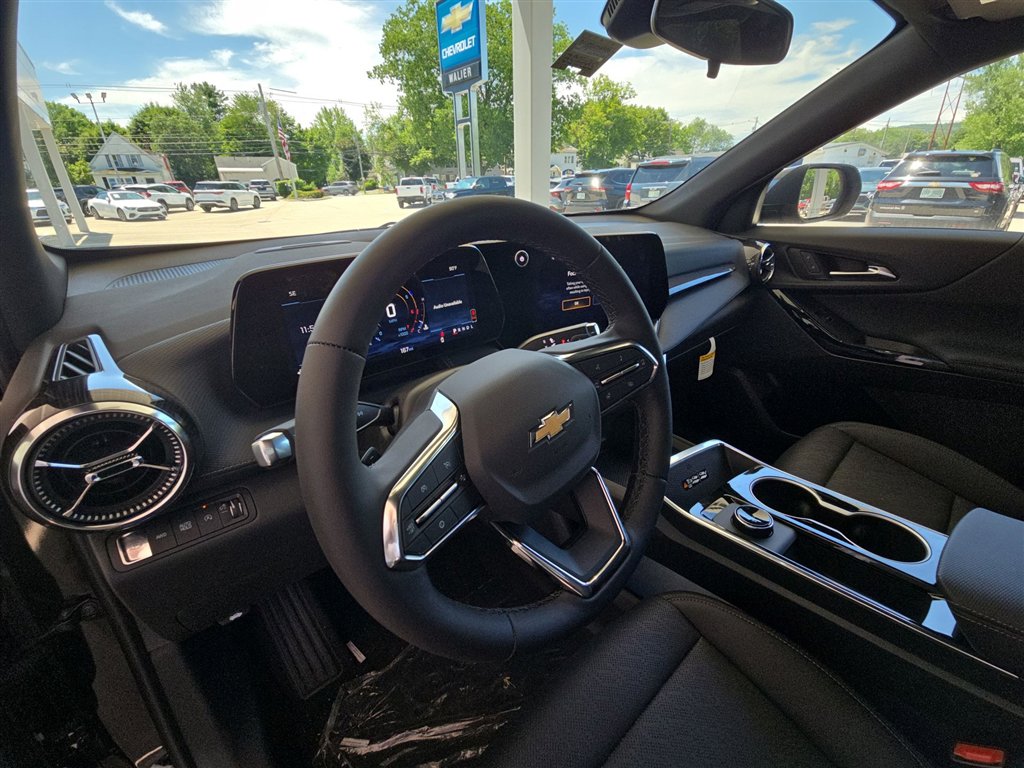 New 2026 Chevrolet Equinox LT w/ Convenience Package II image 10