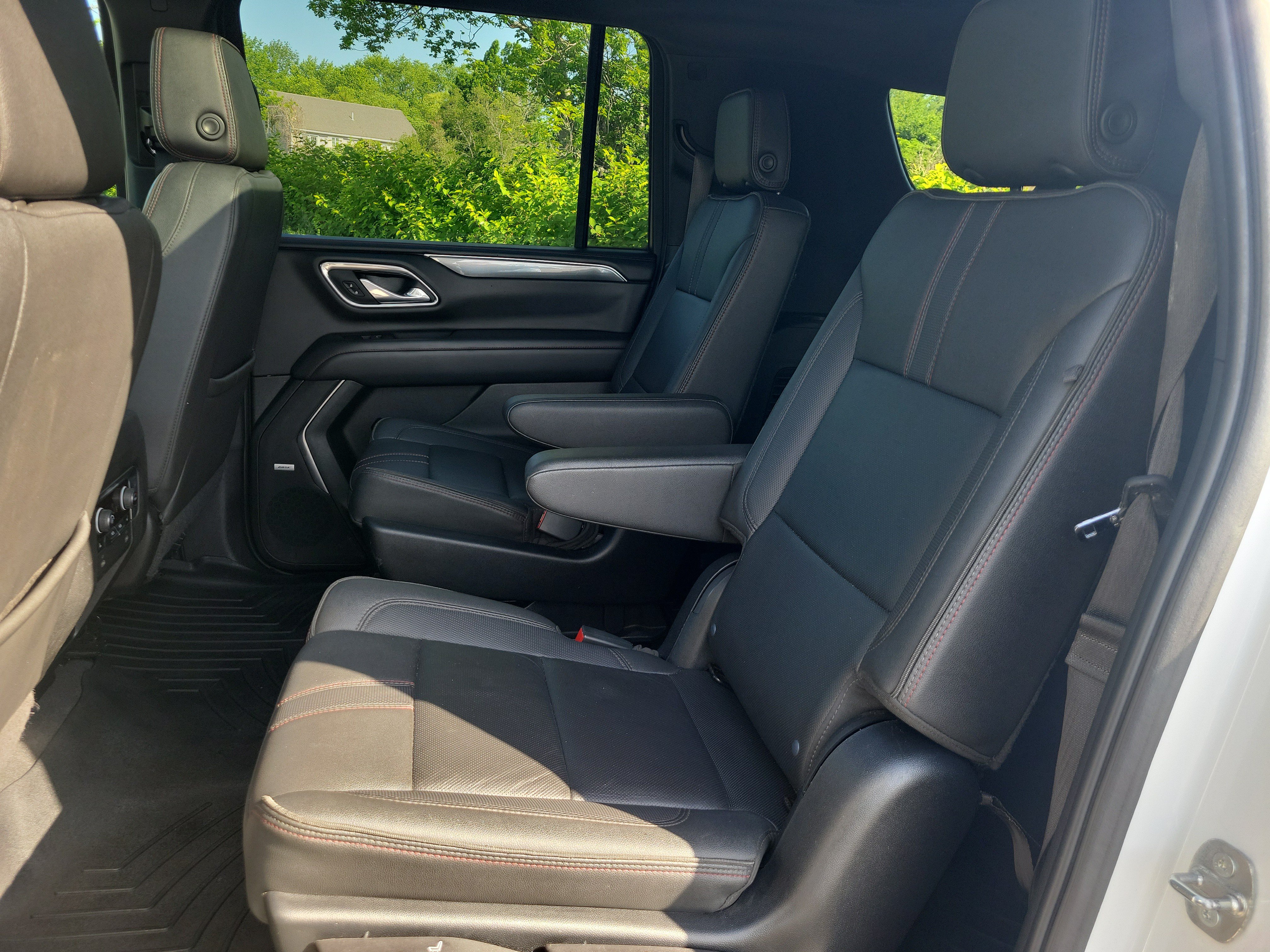 Used 2023 Chevrolet Suburban RST w/ Luxury Package AWD/4WD image 16