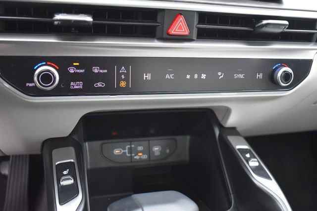 Certified 2025 Kia Sorento X-Line EX image 31