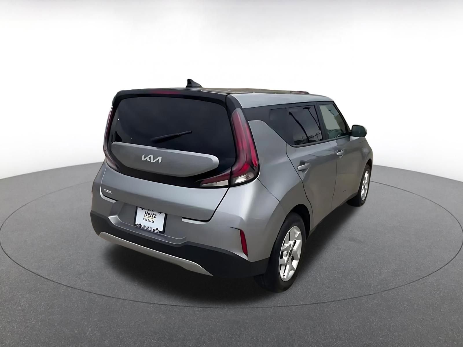 Used 2025 Kia Soul LX w/ LX Technology Package image 14