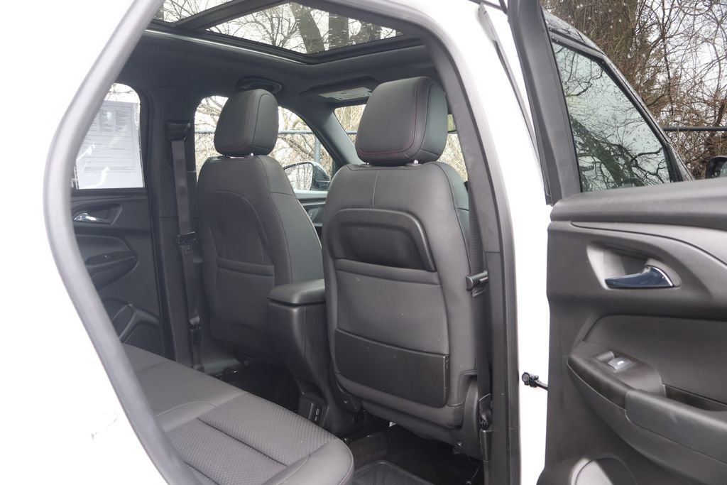 Certified 2023 Chevrolet TrailBlazer RS w/ Sun and Liftgate Package image 48