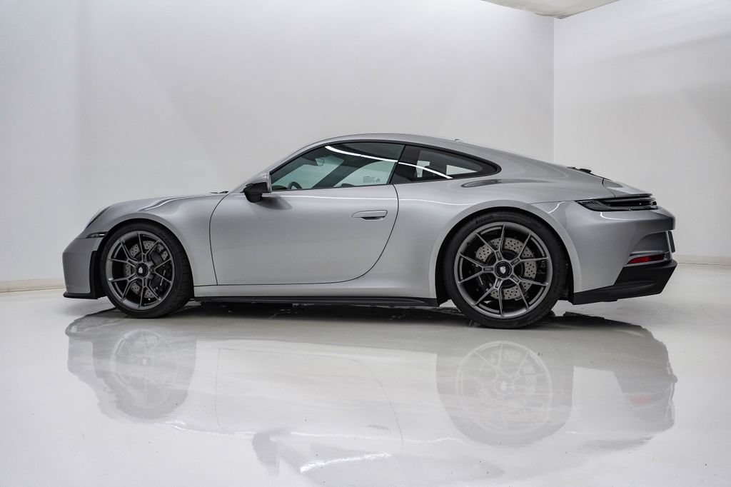 Certified 2024 Porsche 911 GT3 RWD image 2