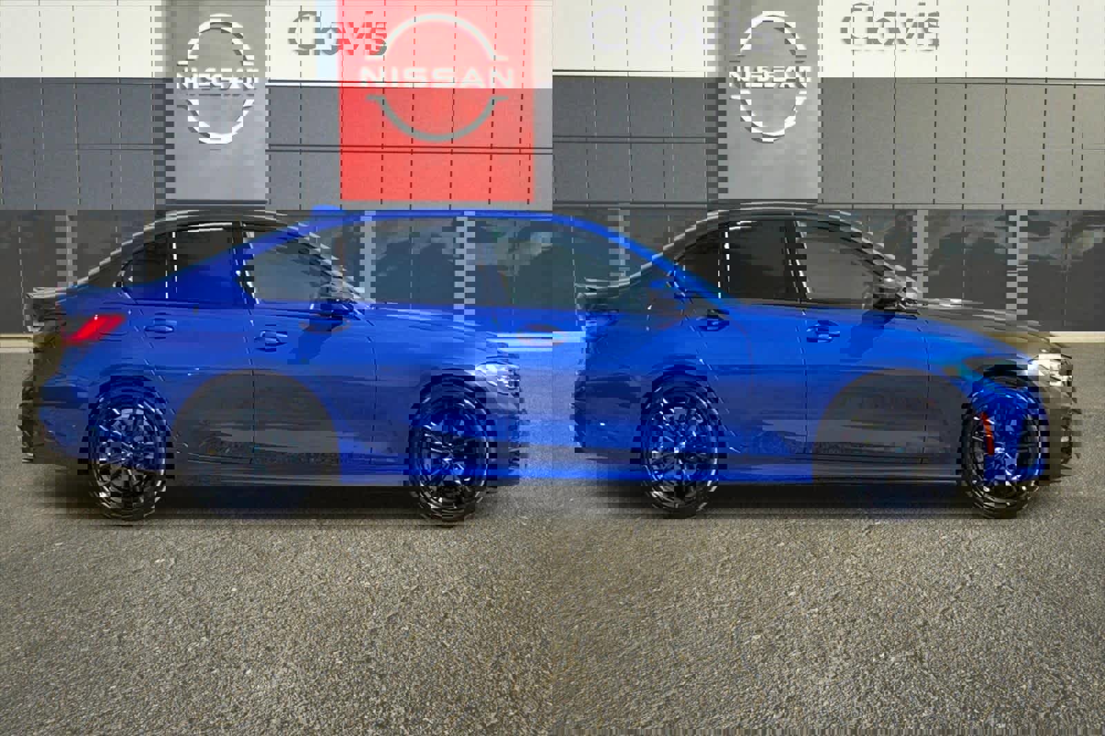 Used 2021 BMW 330i Sedan w/ M Sport Package image 9