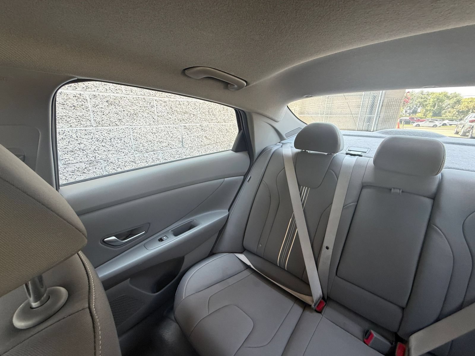 Used 2025 Hyundai Elantra SEL FWD image 40