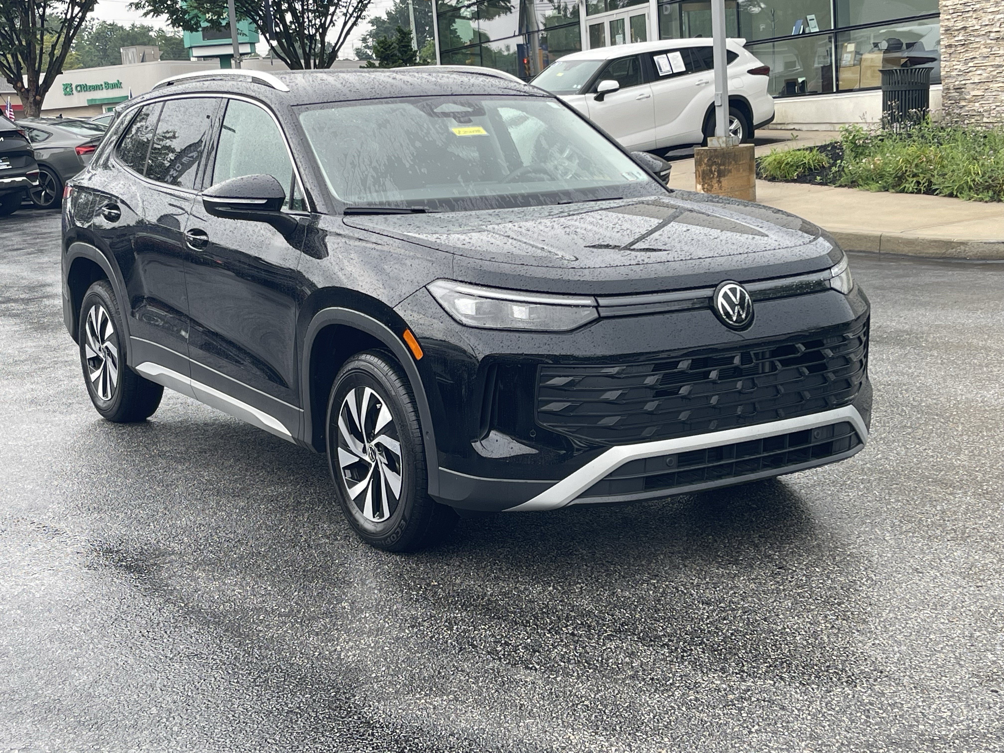 Used 2025 Volkswagen Tiguan S AWD/4WD image 24