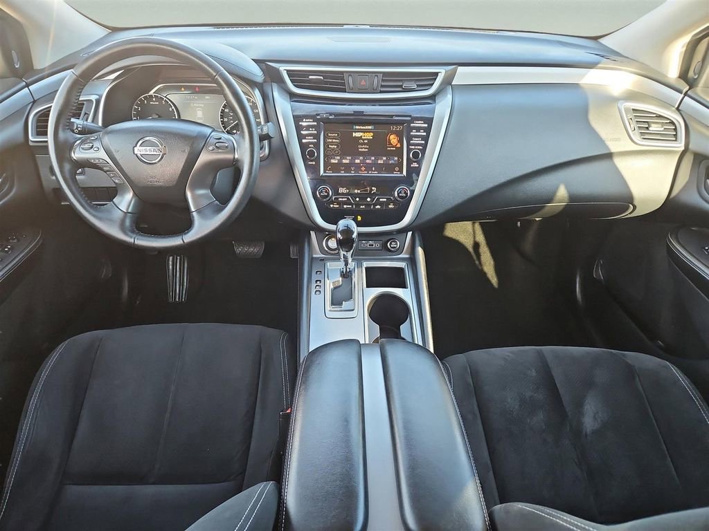 Used 2019 Nissan Murano SV image 2