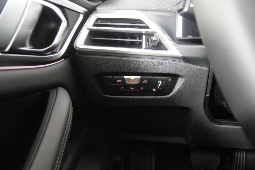Used 2025 BMW 430i w/ Parking Assistance Package image 19