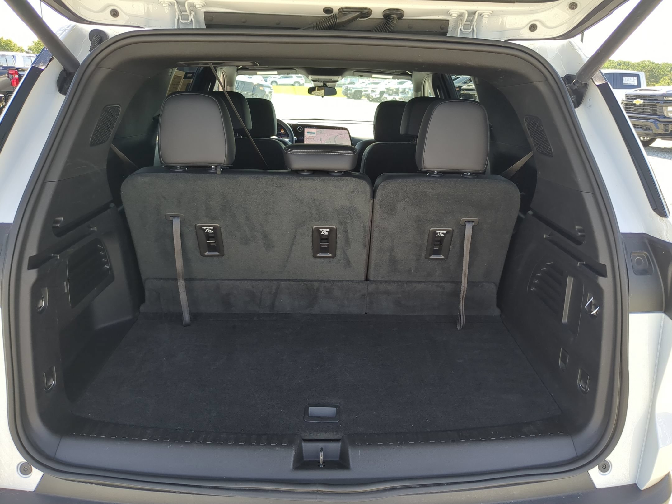 Used 2026 Chevrolet Traverse LT AWD/4WD image 32