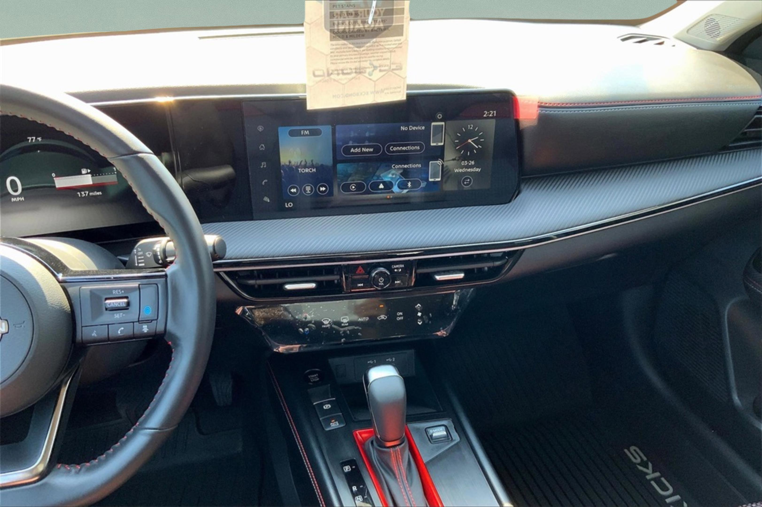 New 2025 Nissan Kicks SR image 8