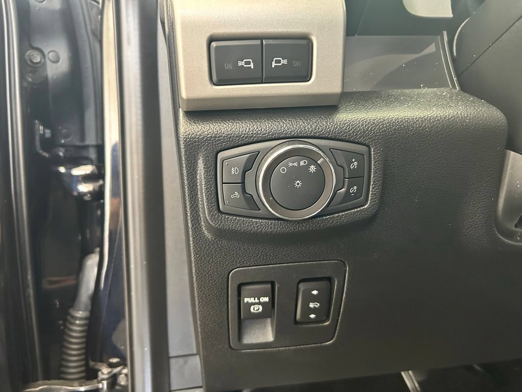 Used 2020 Ford F150 Lariat w/ Equipment Group 502A Luxury AWD/4WD image 46