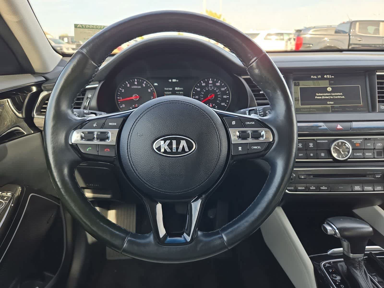 Used 2018 Kia Cadenza Limited FWD image 23