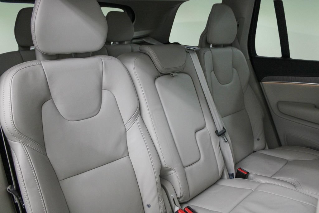 Certified 2023 Volvo XC90 B6 Ultimate w/ Protection Package Premier AWD/4WD image 28