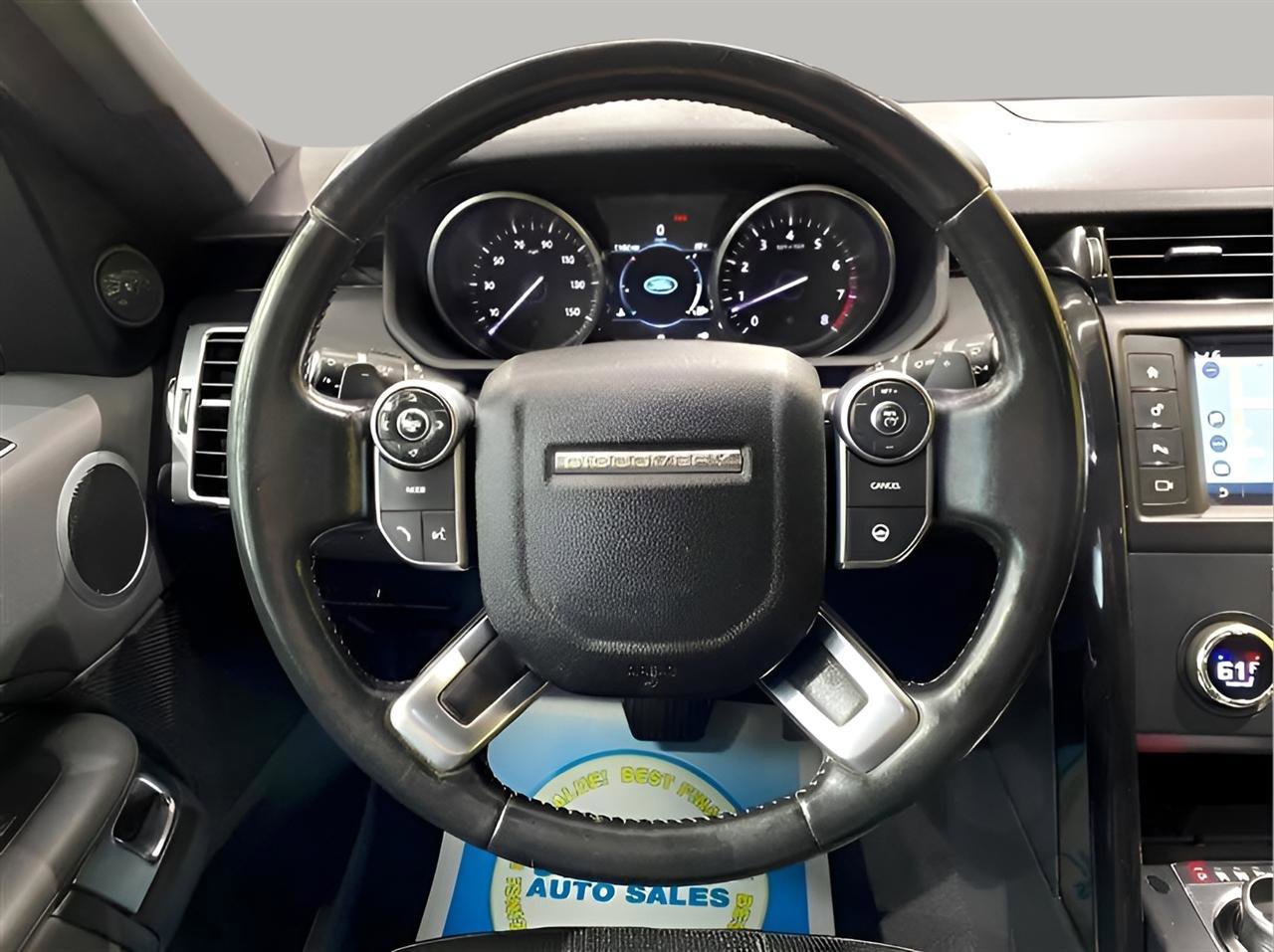 Used 2017 Land Rover Discovery SE AWD/4WD image 11