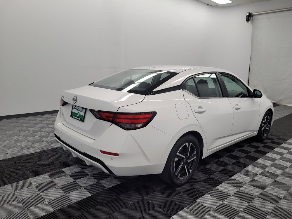 Used 2025 Nissan Sentra SV FWD image 9