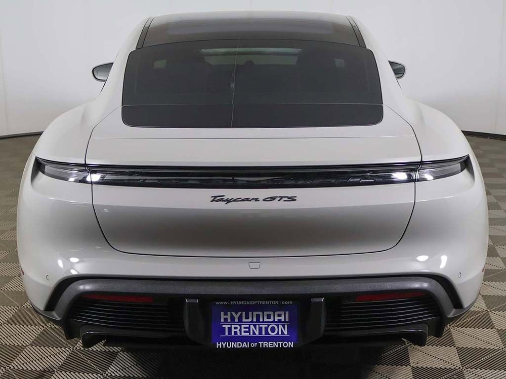 Used 2023 Porsche Taycan GTS image 13