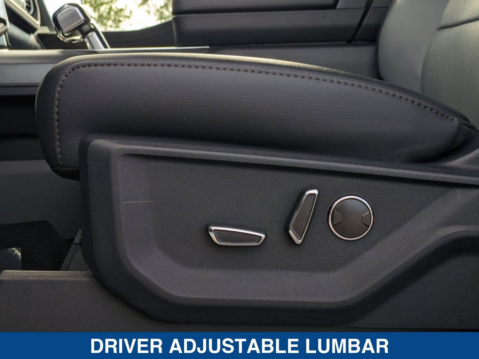 New 2025 Ford F150 Lightning Lariat image 24