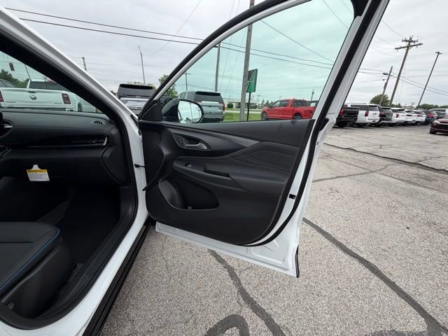 New 2026 Buick Envista Sport Touring w/ Convenience I Package FWD image 32