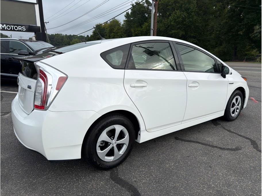 Used 2015 Toyota Prius Two FWD image 6