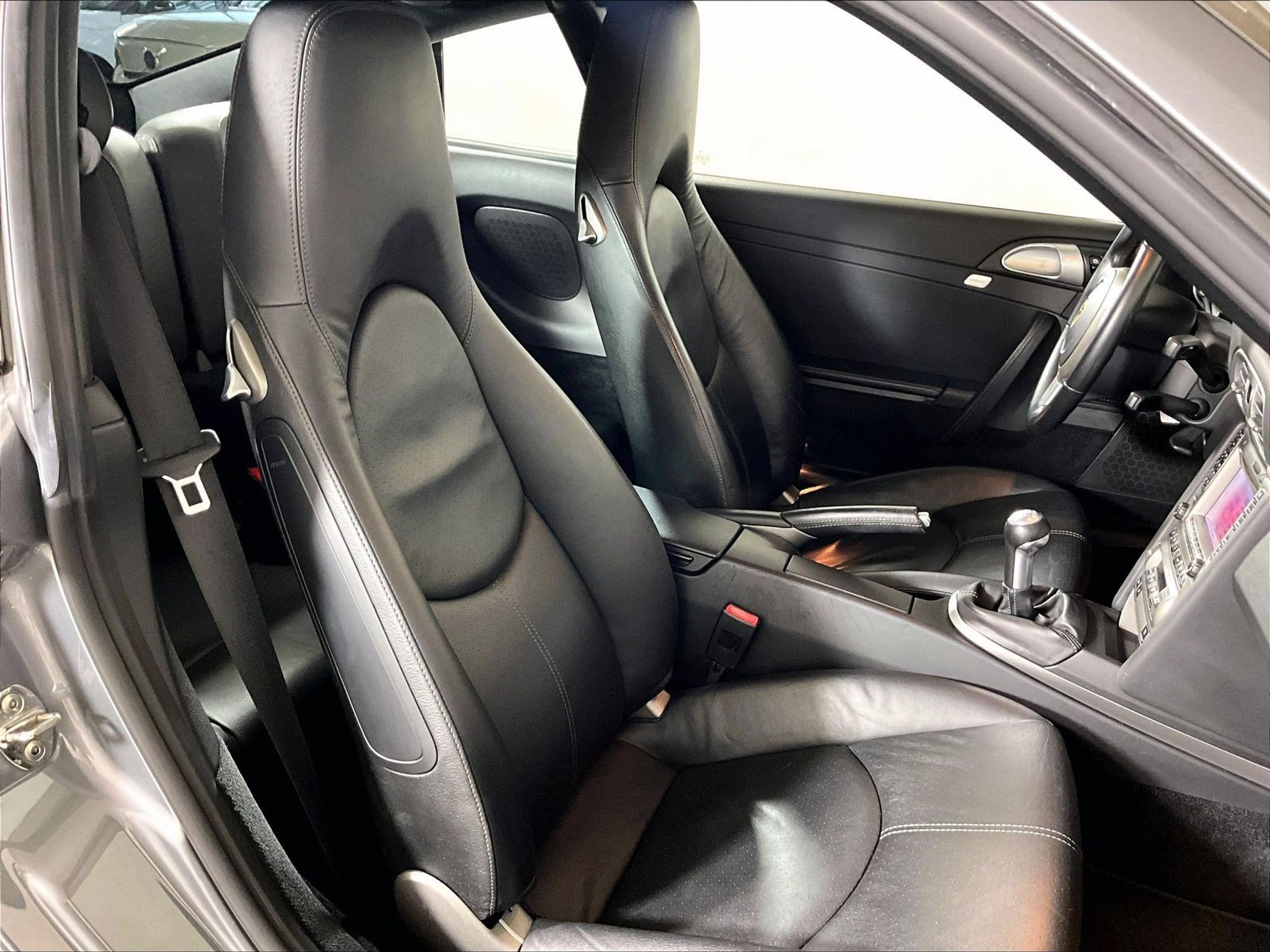 Used 2005 Porsche 911 Carrera S RWD image 18