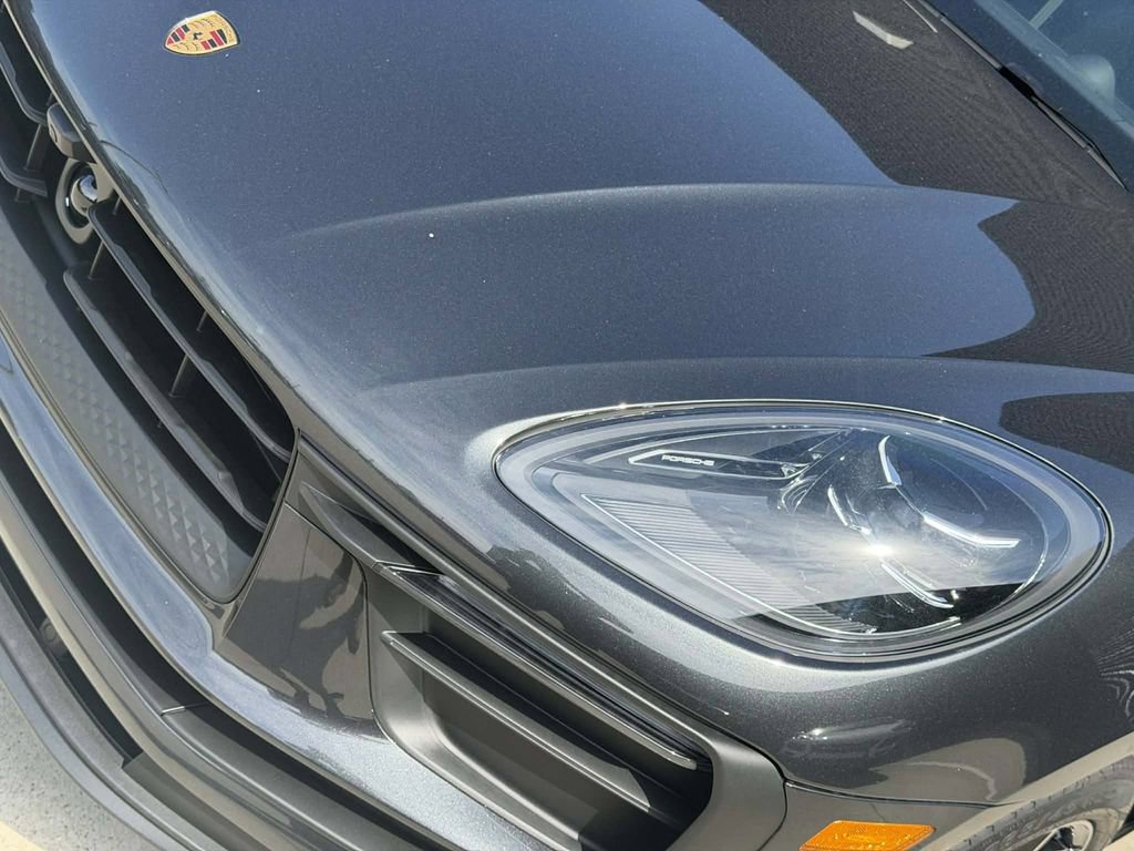 New 2026 Porsche Macan AWD/4WD image 11