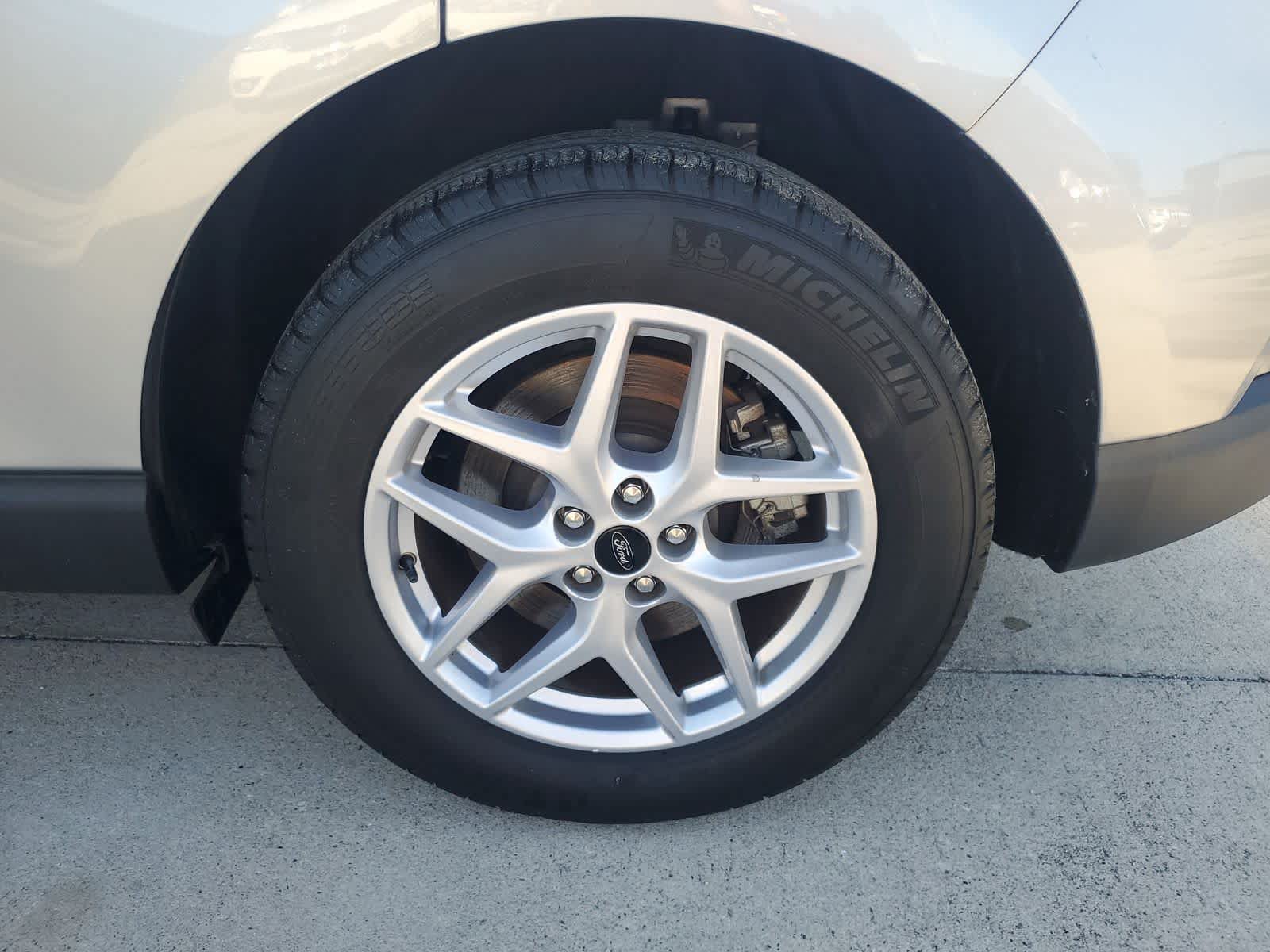 Used 2023 Ford Edge SEL AWD/4WD image 12