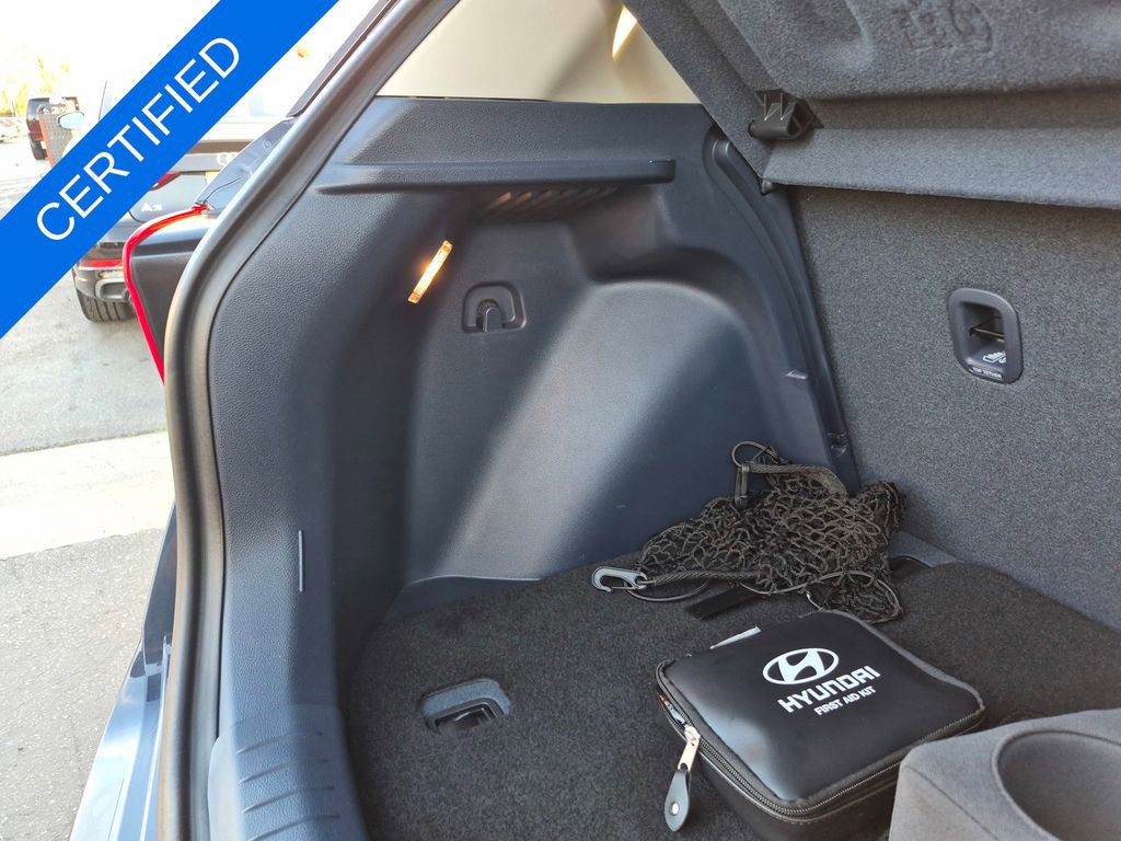Used 2025 Hyundai Venue Limited image 26