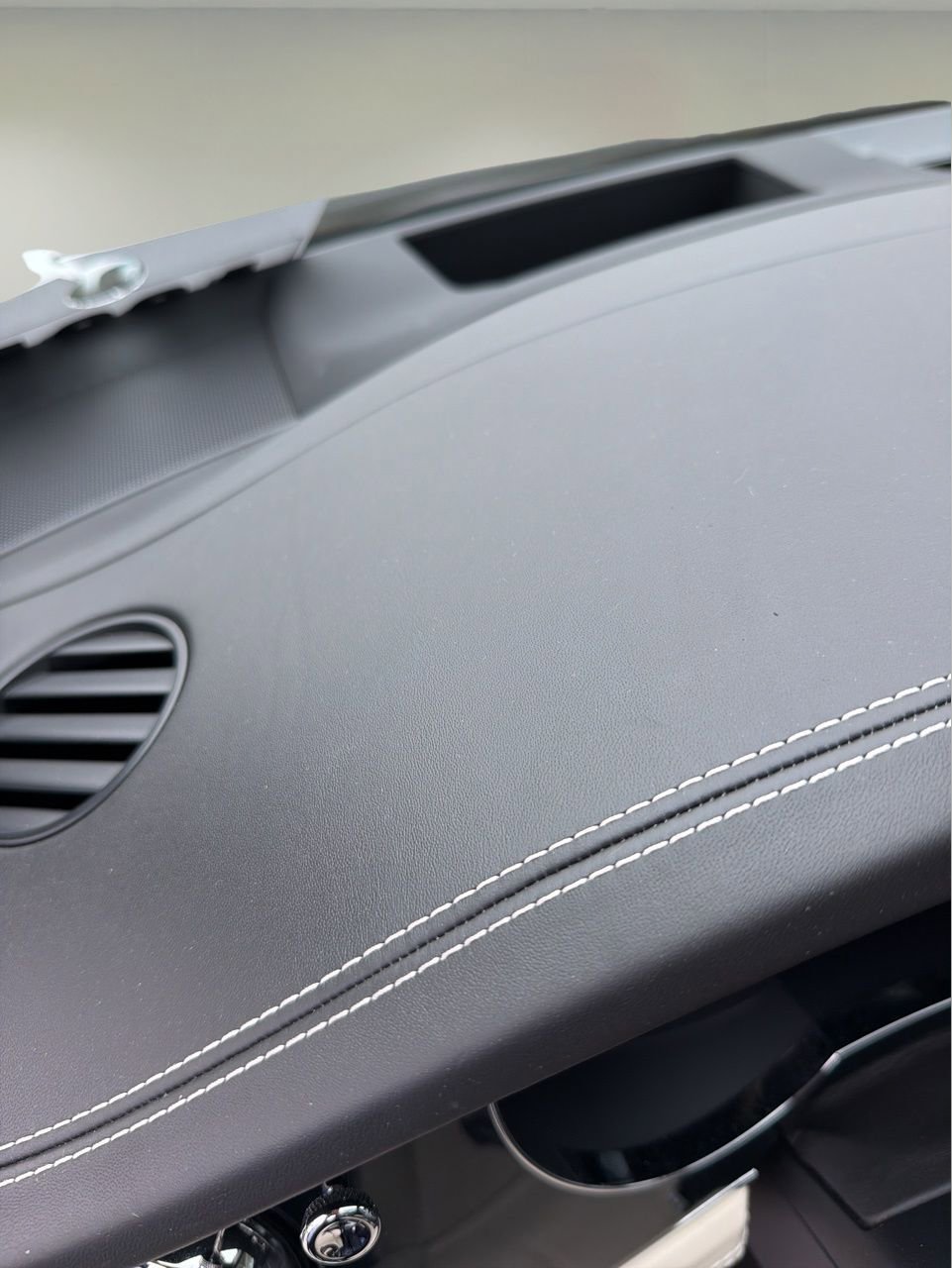 Used 2021 Bentley Bentayga image 3