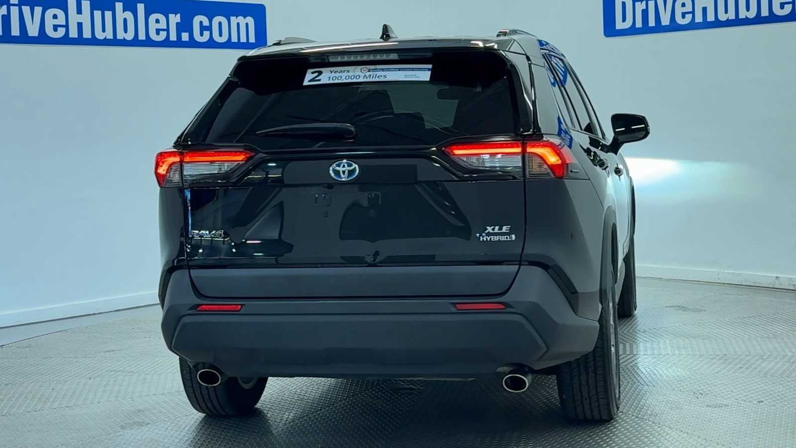 Used 2024 Toyota RAV4 XLE AWD/4WD image 7
