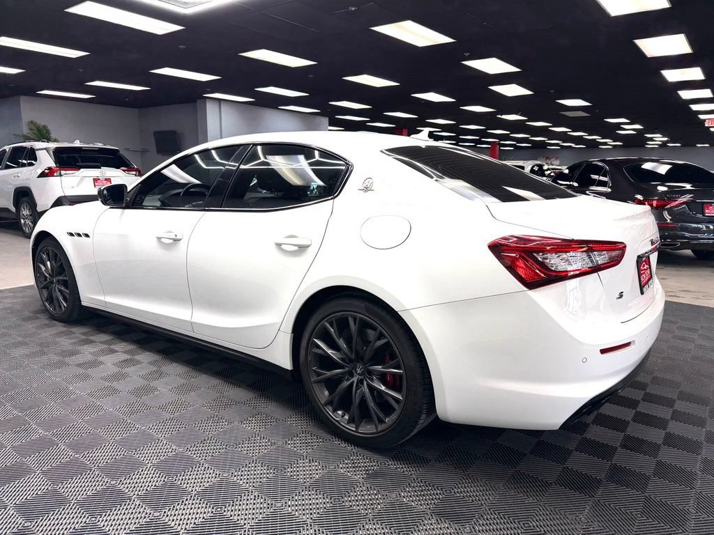 Used 2019 Maserati Ghibli S RWD image 9