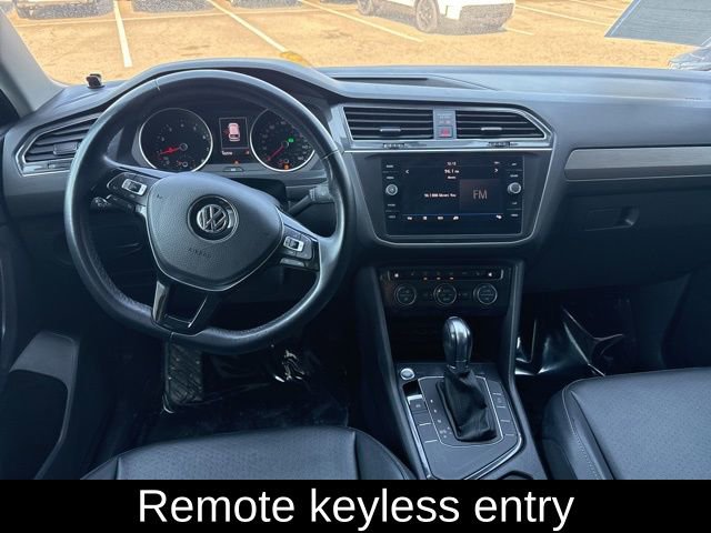 Used 2019 Volkswagen Tiguan SE w/ Panoramic Sunroof Package image 16