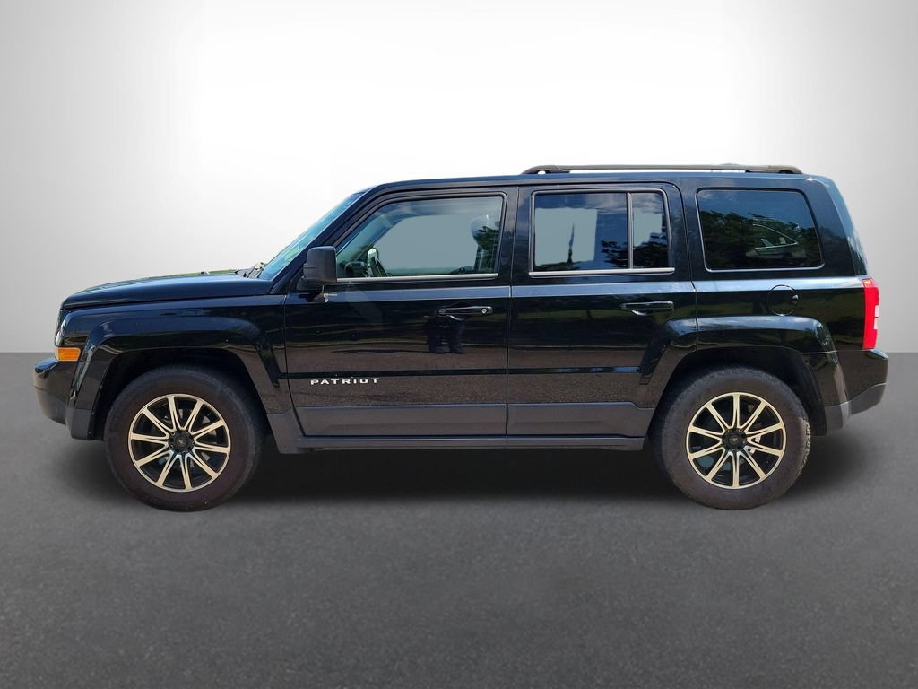 Used 2015 Jeep Patriot Sport w/ Power Value Group FWD image 2