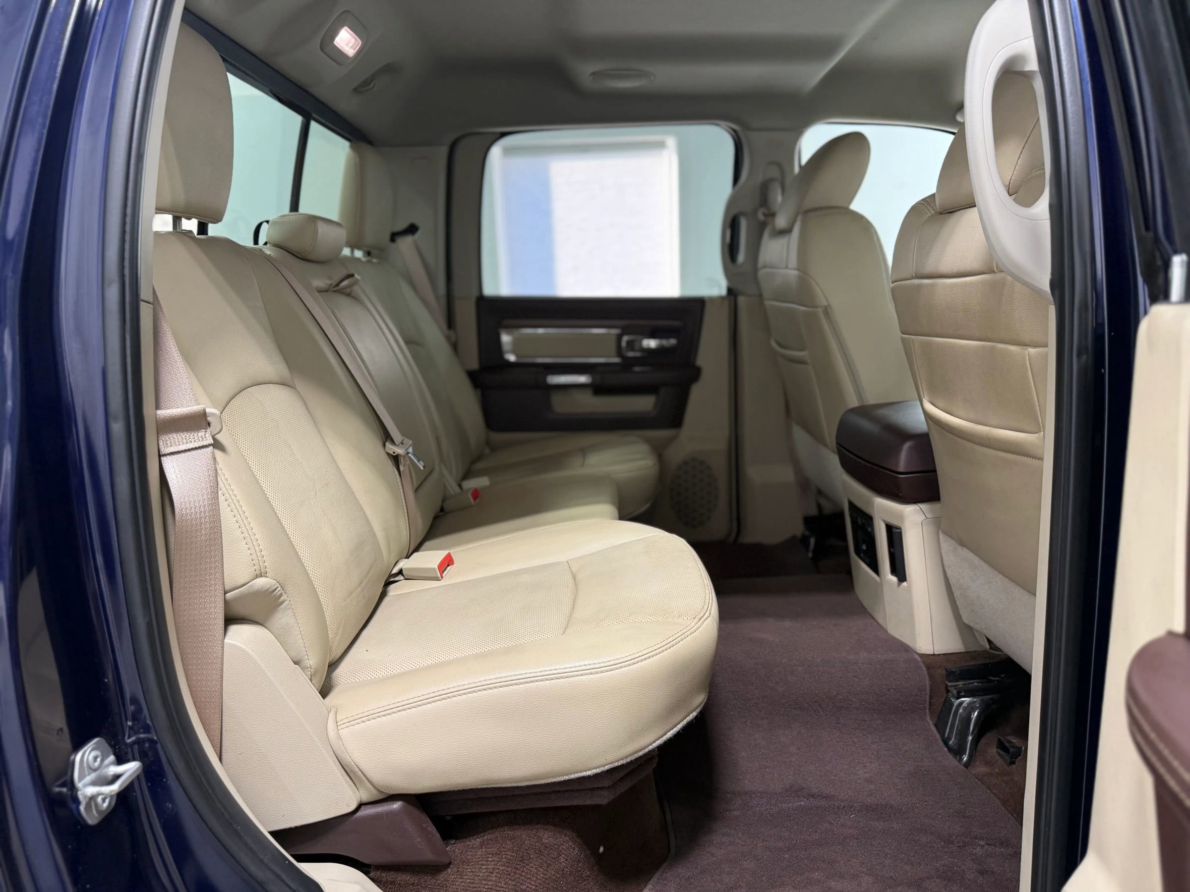 Used 2016 RAM 1500 Laramie image 26