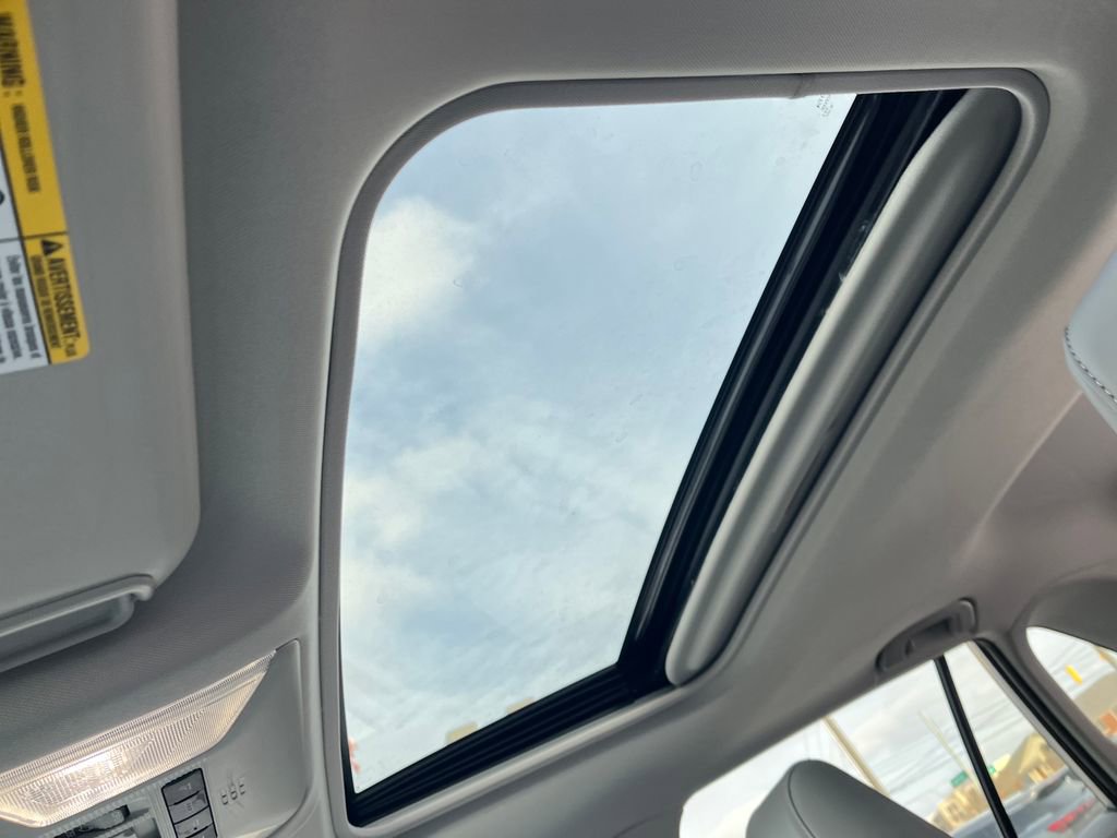 Used 2024 Toyota RAV4 Limited image 21