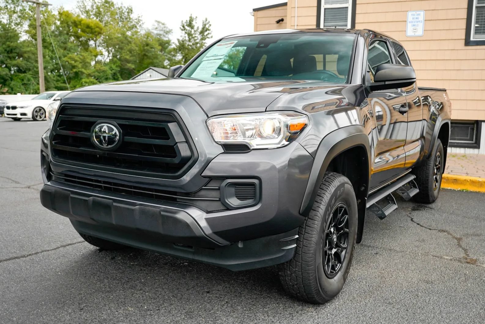 Used 2022 Toyota Tacoma SR w/ SX Package AWD/4WD image 9