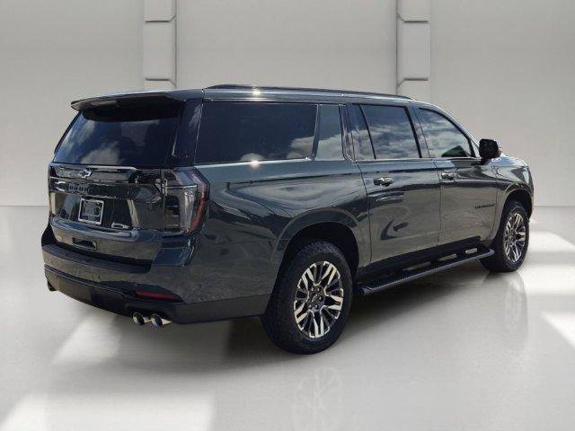 Used 2026 Chevrolet Suburban Z71 w/ Comfort Package AWD/4WD image 5
