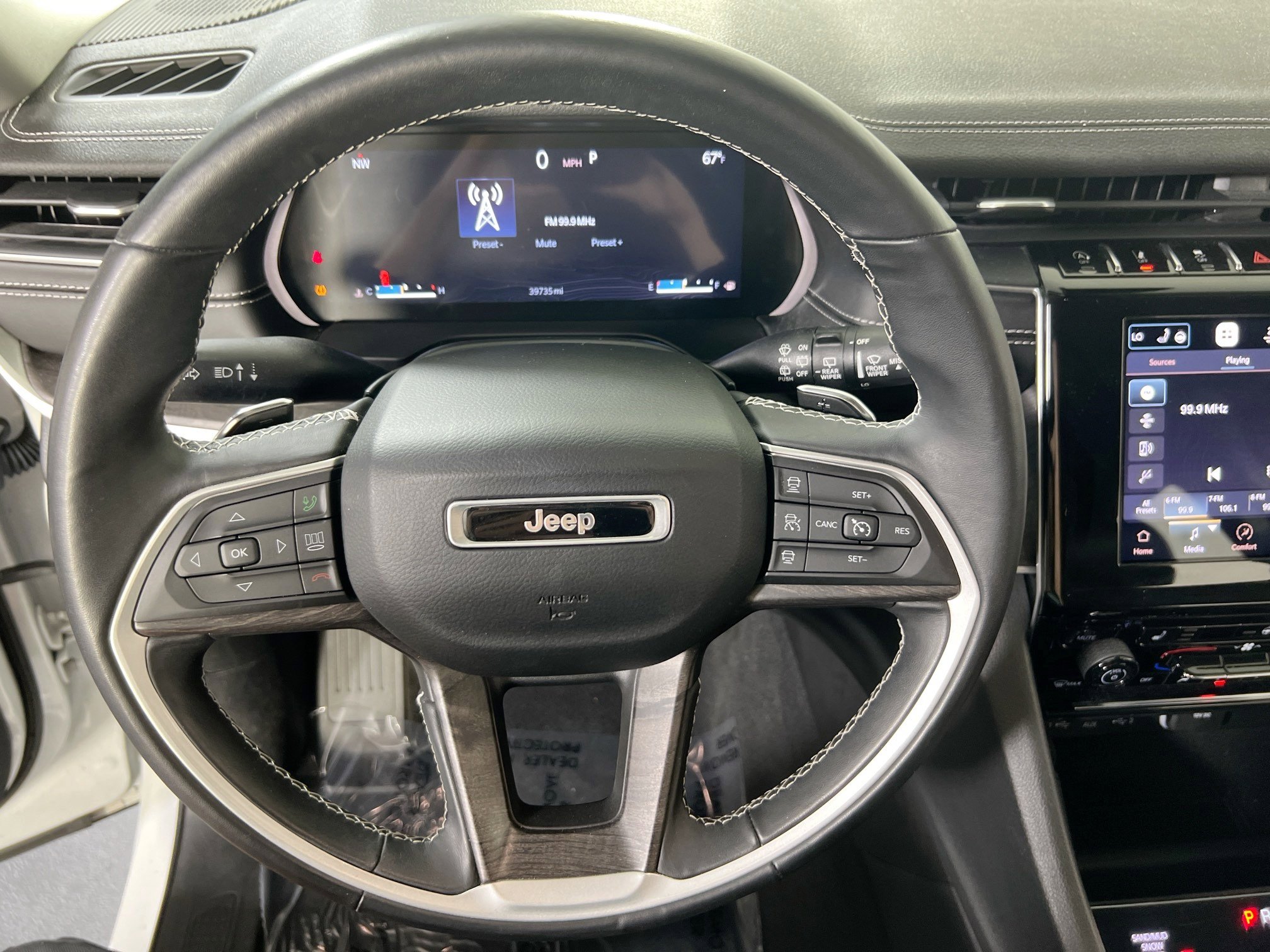 Used 2021 Jeep Grand Cherokee L Limited image 11