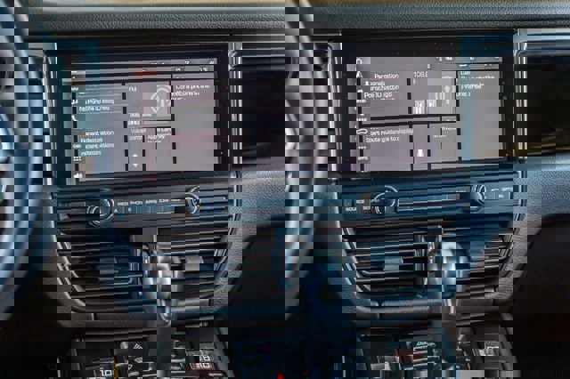 Used 2021 Porsche Macan image 29