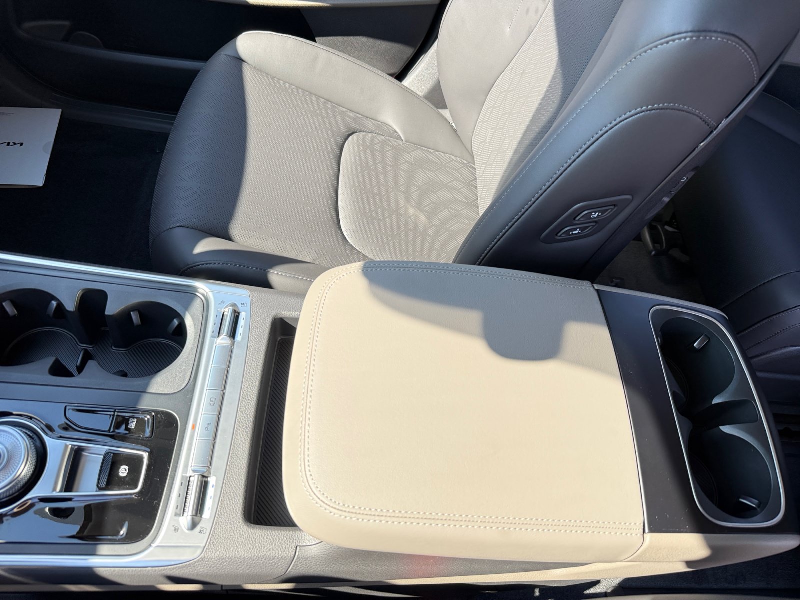 New 2027 Kia Carnival SX FWD image 14