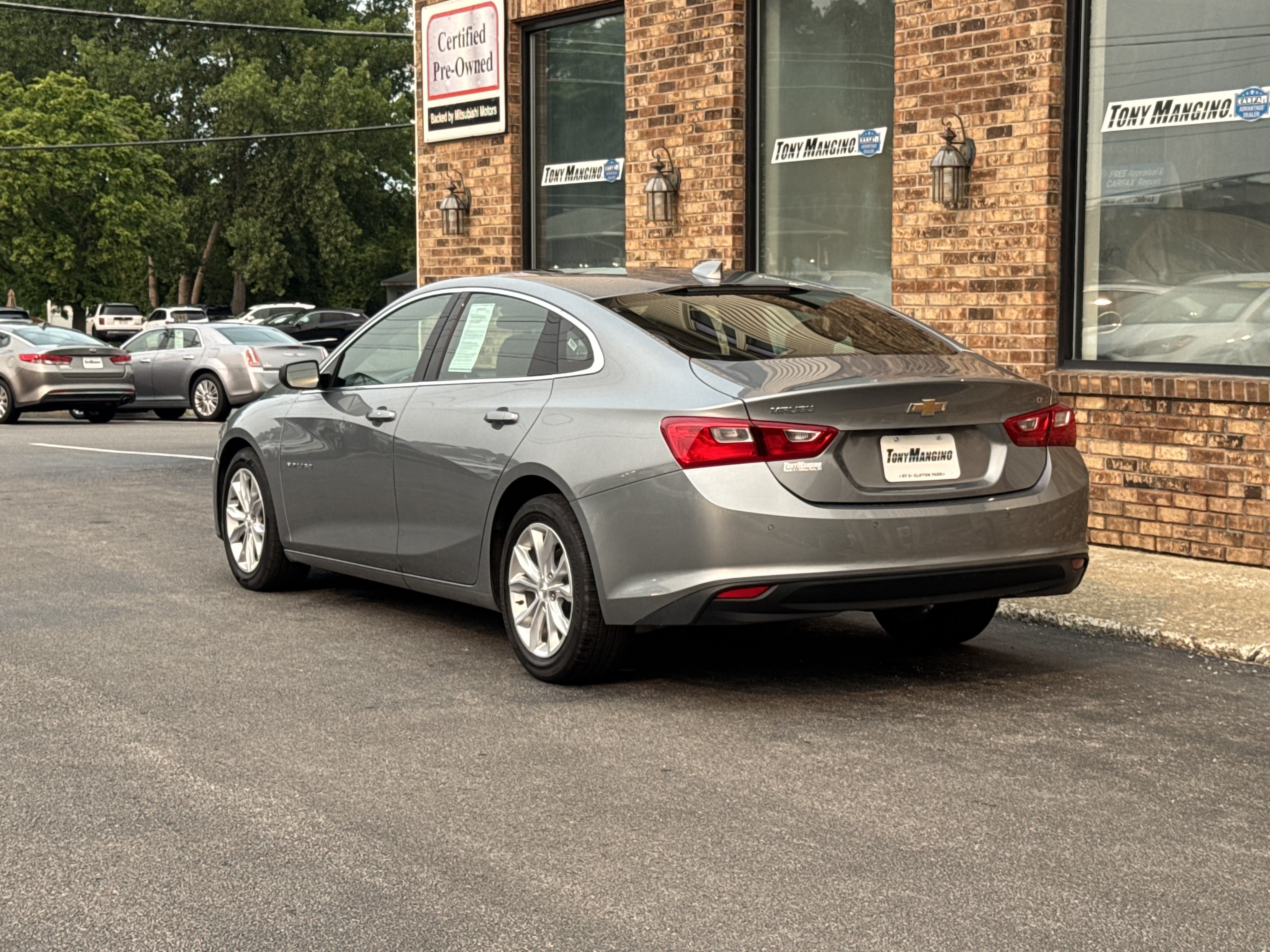 Used 2024 Chevrolet Malibu LT FWD image 3