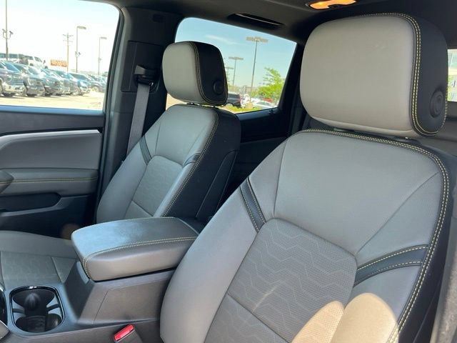 Certified 2025 Chevrolet Colorado ZR2 w/ Technology Package AWD/4WD image 14