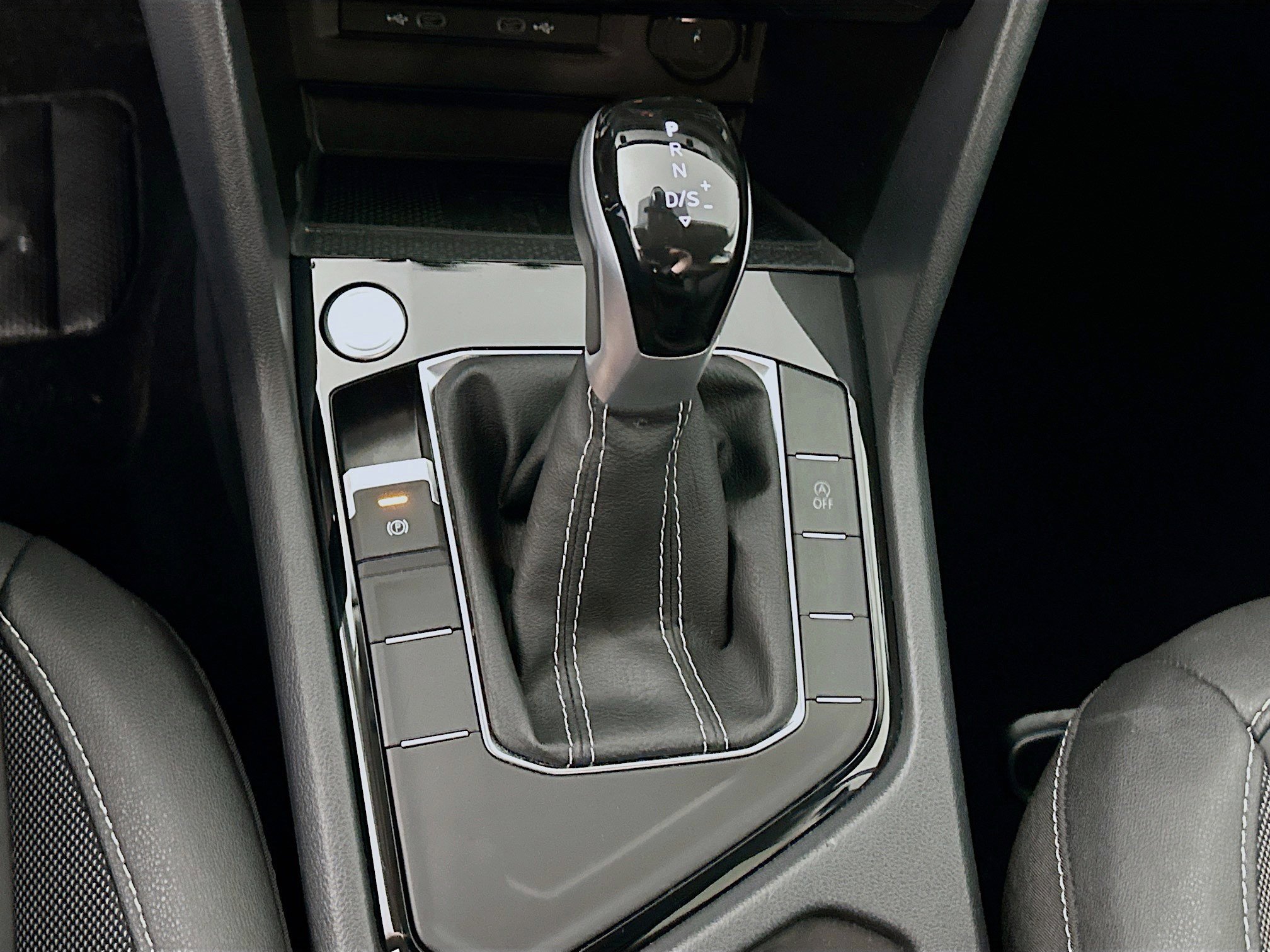 Used 2024 Volkswagen Taos SE image 23