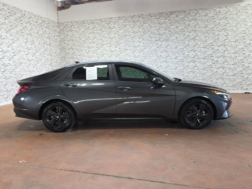 Used 2022 Hyundai Elantra SEL image 6