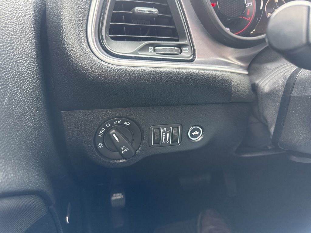 Used 2019 Dodge Challenger SXT w/ Blacktop Package image 23