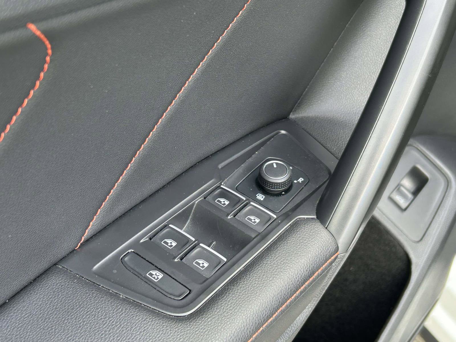 Used 2024 Volkswagen Tiguan Wolfsburg Edition image 21